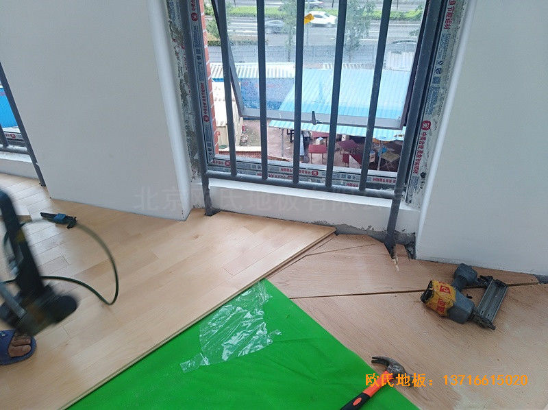 重慶重光小學籃球館運動地板施工案例3