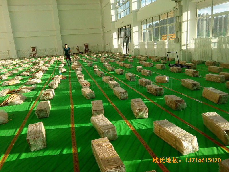 銀川北師大銀川小學(xué)籃球館運(yùn)動(dòng)地板安裝案例2