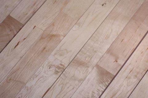 木質(zhì)地板怕水，運(yùn)動木地板廠家教你解決