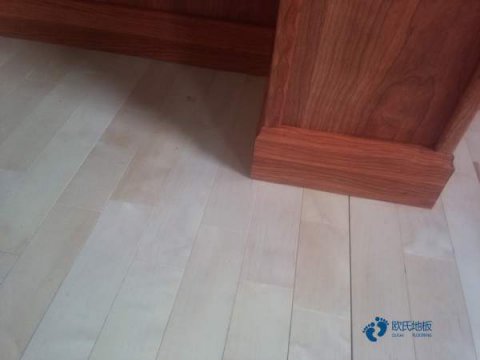 楓木、柞木、松木運(yùn)動地板鋪裝方向是什么