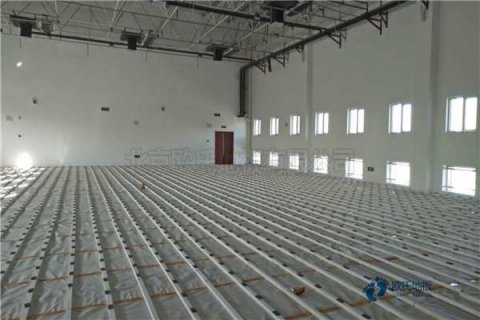 何以是運(yùn)動木地板品牌