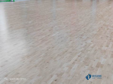 籃球運(yùn)動(dòng)地板不同階段的維護(hù)方法
