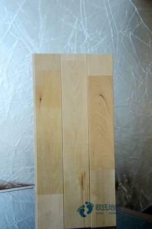 松木運(yùn)動(dòng)籃球木地板價(jià)格多少錢(qián)