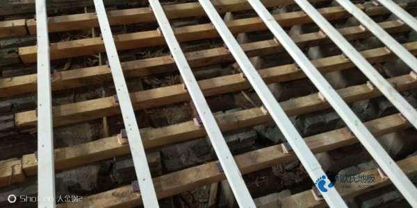 國(guó)標(biāo)運(yùn)動(dòng)場(chǎng)館木地板施工單位2