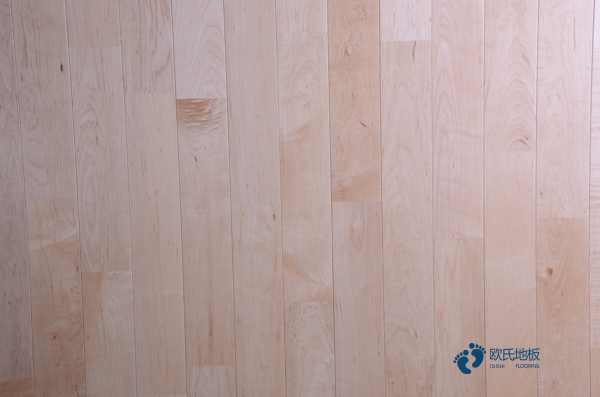 學?；@球場地板如何拆2