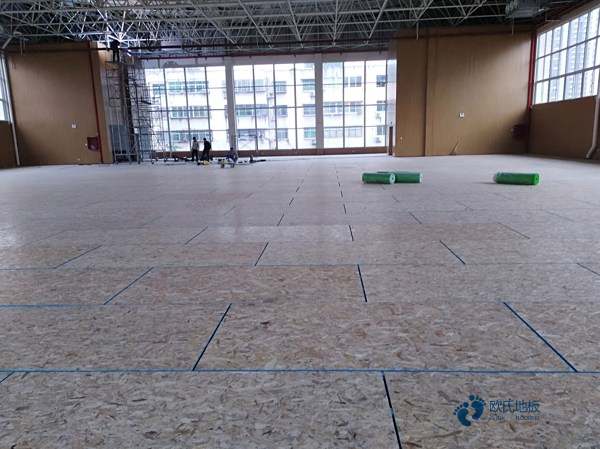 好用的運(yùn)動籃球木地板價(jià)錢
