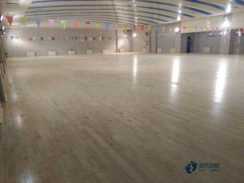 運(yùn)動(dòng)橡木地板價(jià)格及圖片