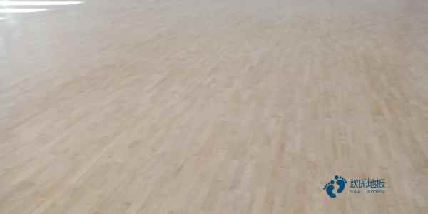 國產(chǎn)運(yùn)動(dòng)籃球木地板價(jià)格低