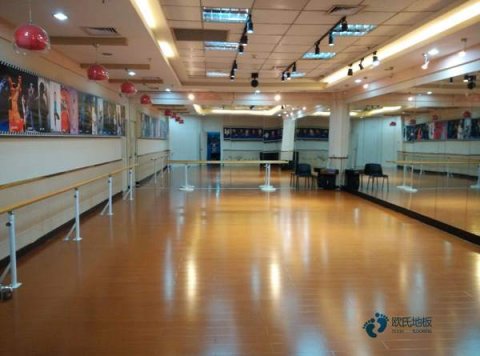 室內(nèi)籃球館木地板施工流程