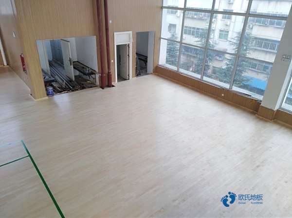 好用的運(yùn)動籃球木地板價格表