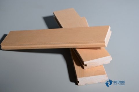 松木運(yùn)動(dòng)籃球木地板報(bào)價(jià)