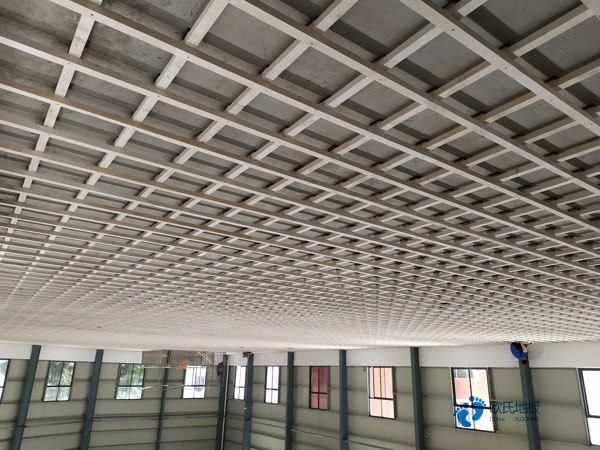 國產(chǎn)運(yùn)動(dòng)籃球木地板施工價(jià)格