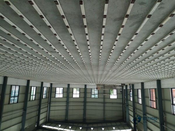 國產(chǎn)運(yùn)動(dòng)籃球木地板施工價(jià)格