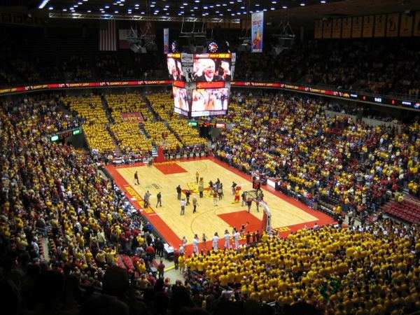 常用運動場地板較好的2