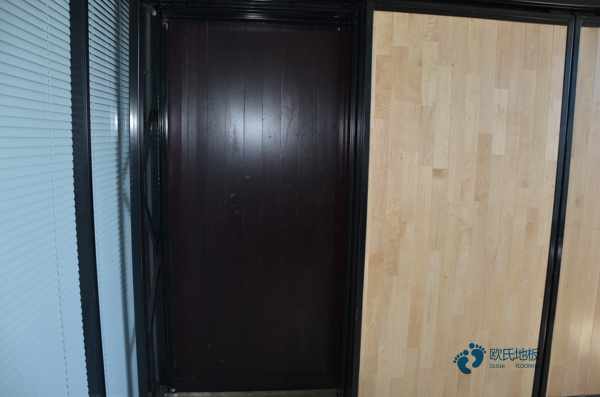 松木運動籃球木地板大概多少錢